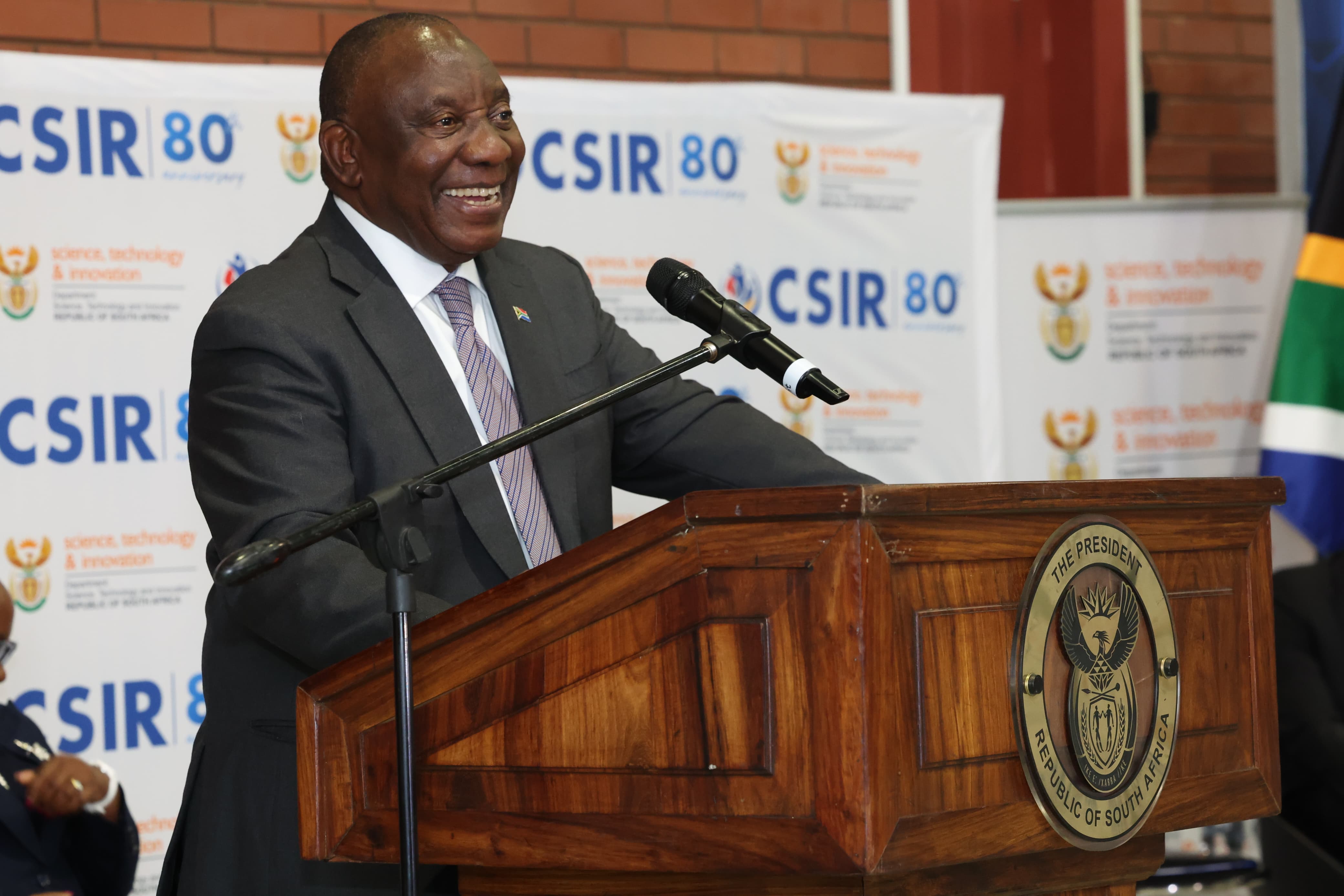 President Ramaphosa engages with the Oceans and Coastal Information System during visit to CSIR