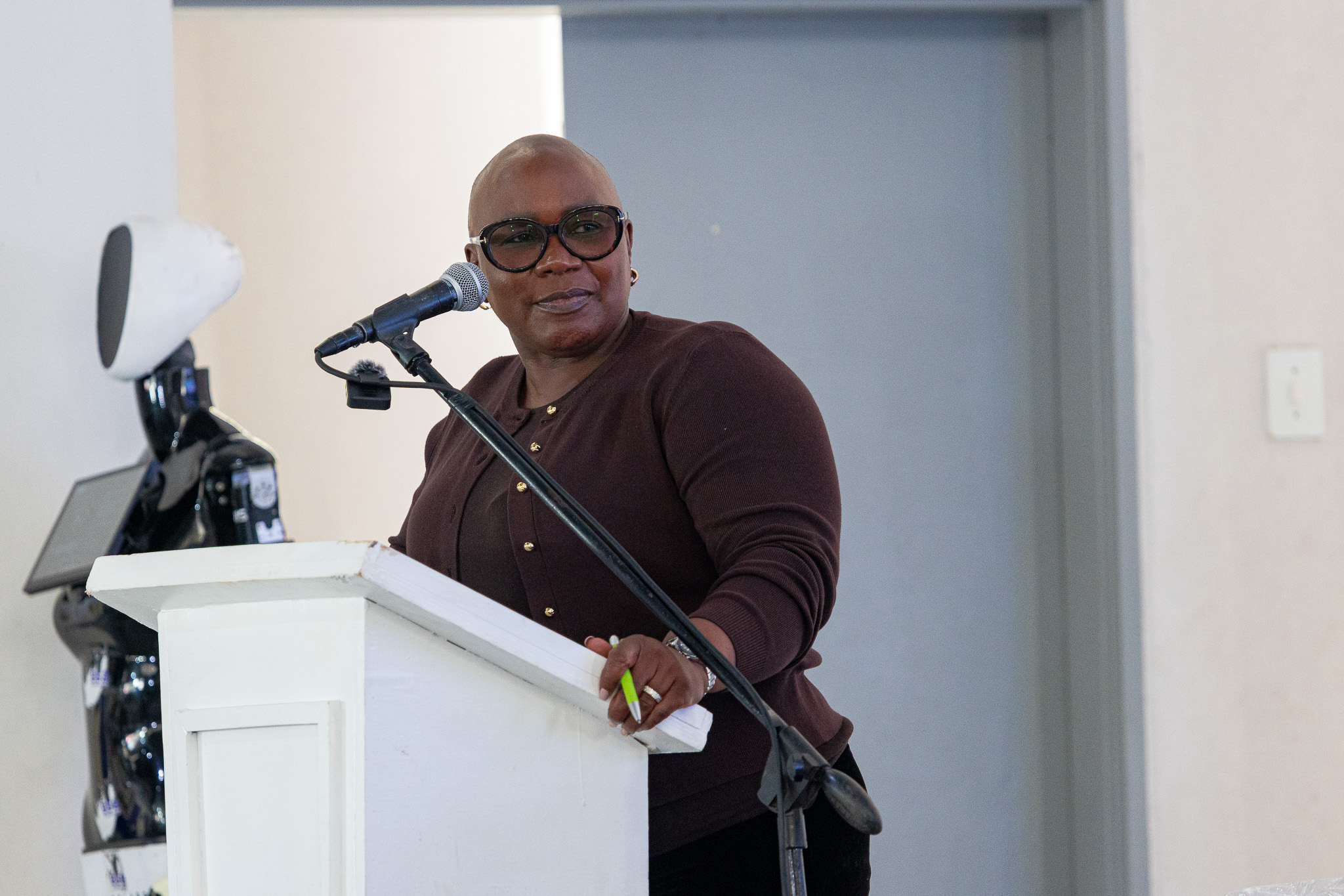 Over 1 000 learners flock to first-ever STEM career expo in Manguzi