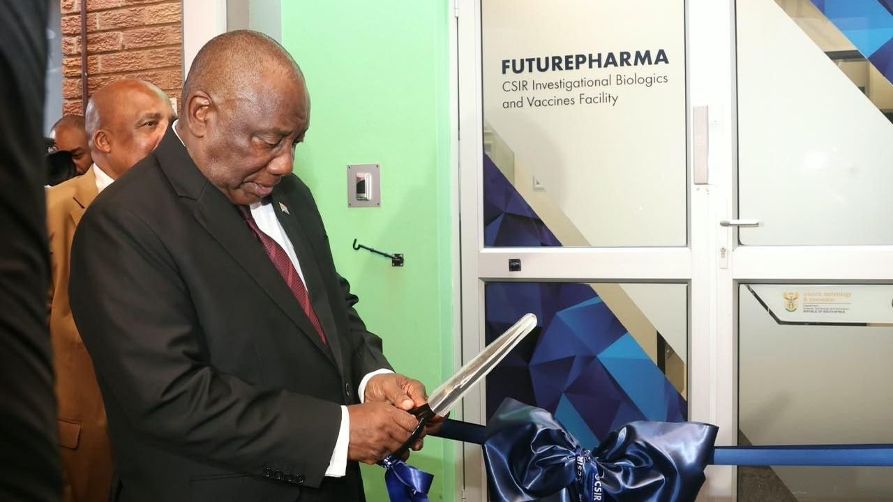 President Cyril Ramaphosa cuts the ribbon at the official opening of the FuturePHARMA facility at the CSIR campus in Waterkloof, Tshwane